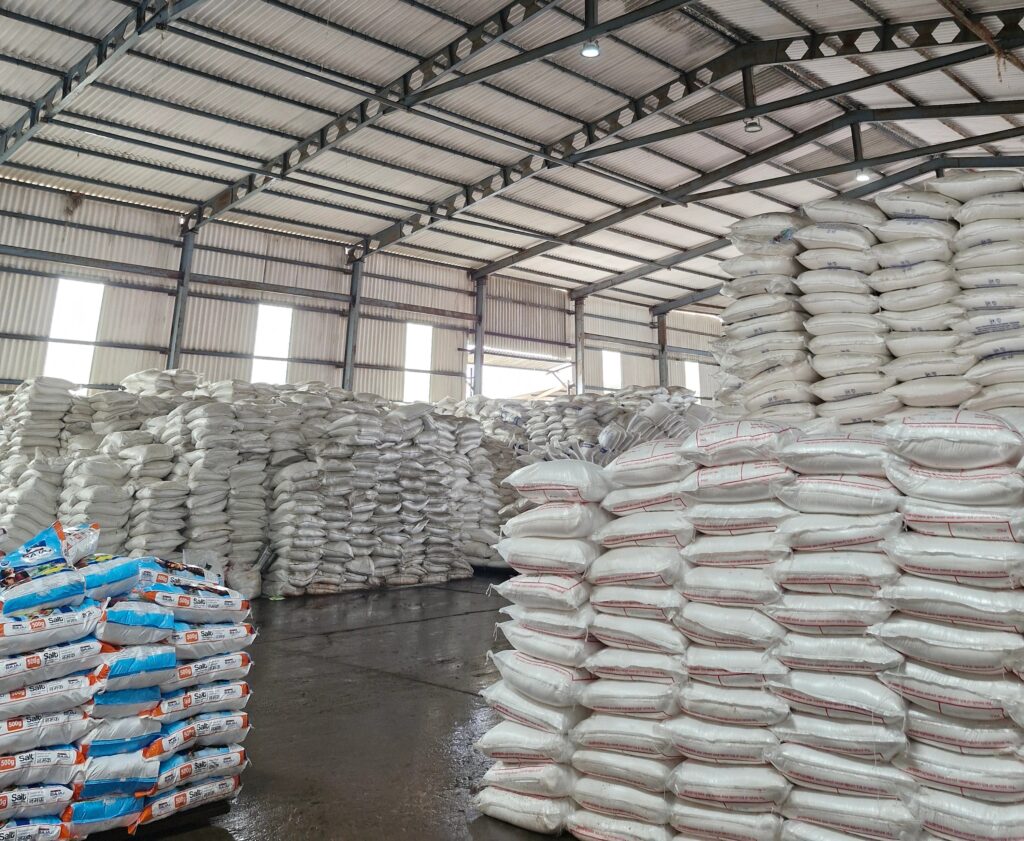 25 kg and 50 kg industrial salt sacks — bulk contract manufacturing by Bajaj Salt Gujarat